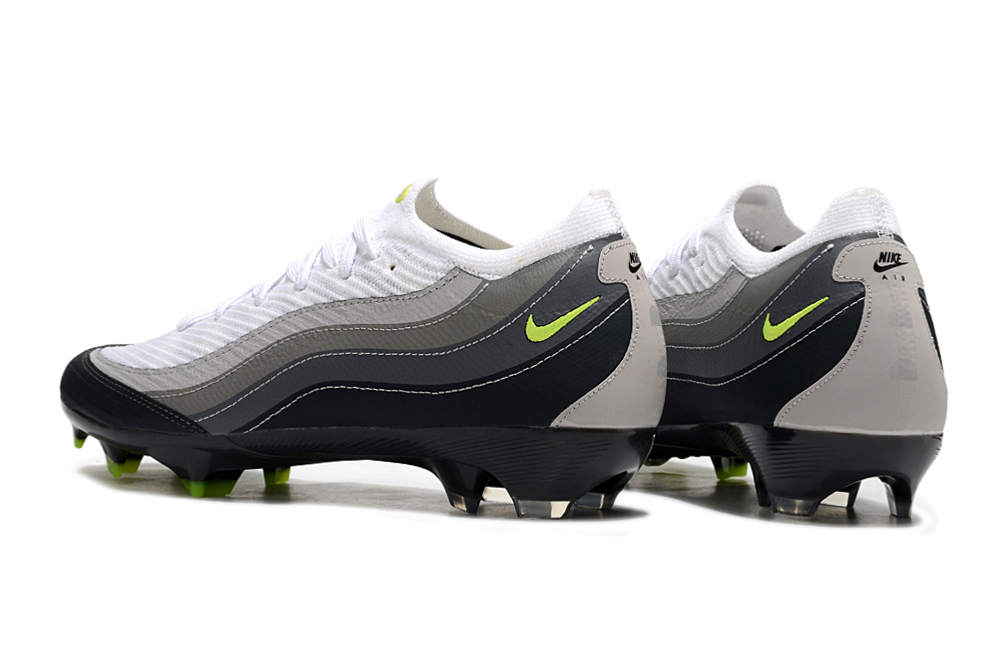 Crampons Max95 de Le 12 -ème Maillot, fixation robuste pour chaussures d'extérieur, avec pointes en acier pour la glace et la neige.