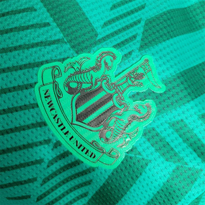 Maillot extérieur Newcastle 2023-24 Le 12 -ème, maillot de football avec logo et design officiel visible.