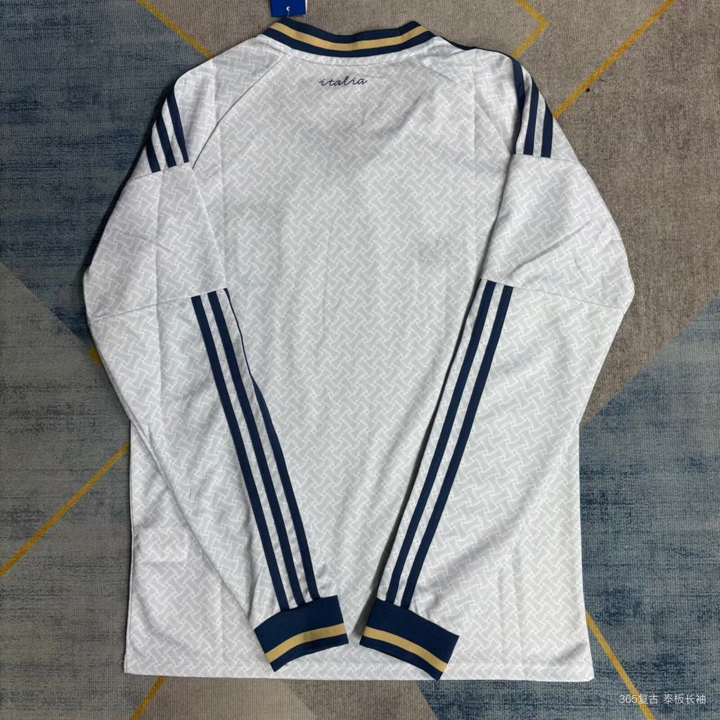Maillot de football Le 12-ème Italie extérieur manches longues, maillot 25/26, vue de face sur fond blanc.