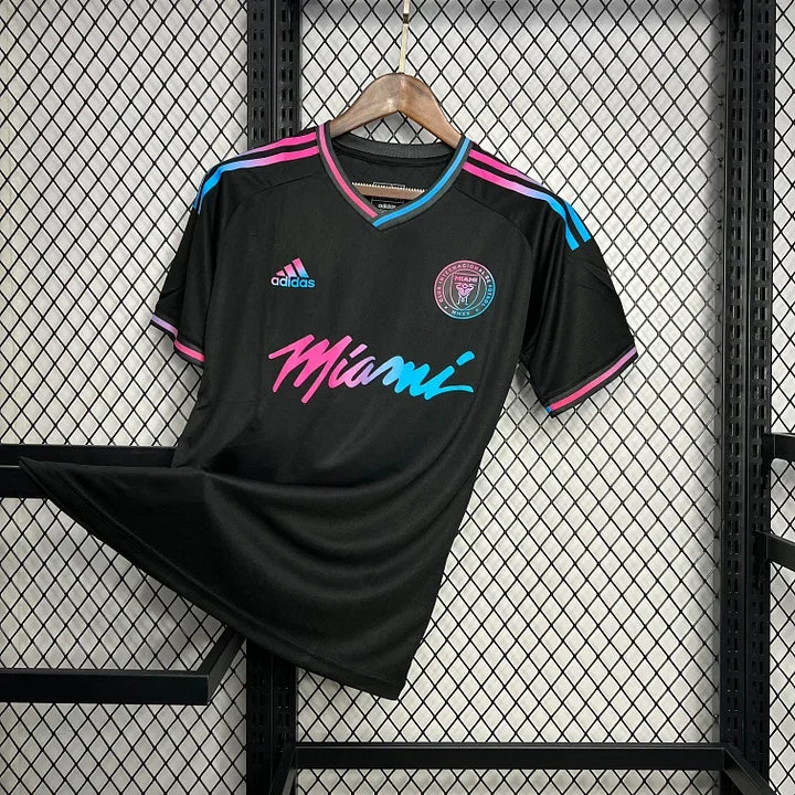Maillot Inter Miami 2024-2025, maillot de football Le 12 -ème Maillot, design concept avec logo et détails.