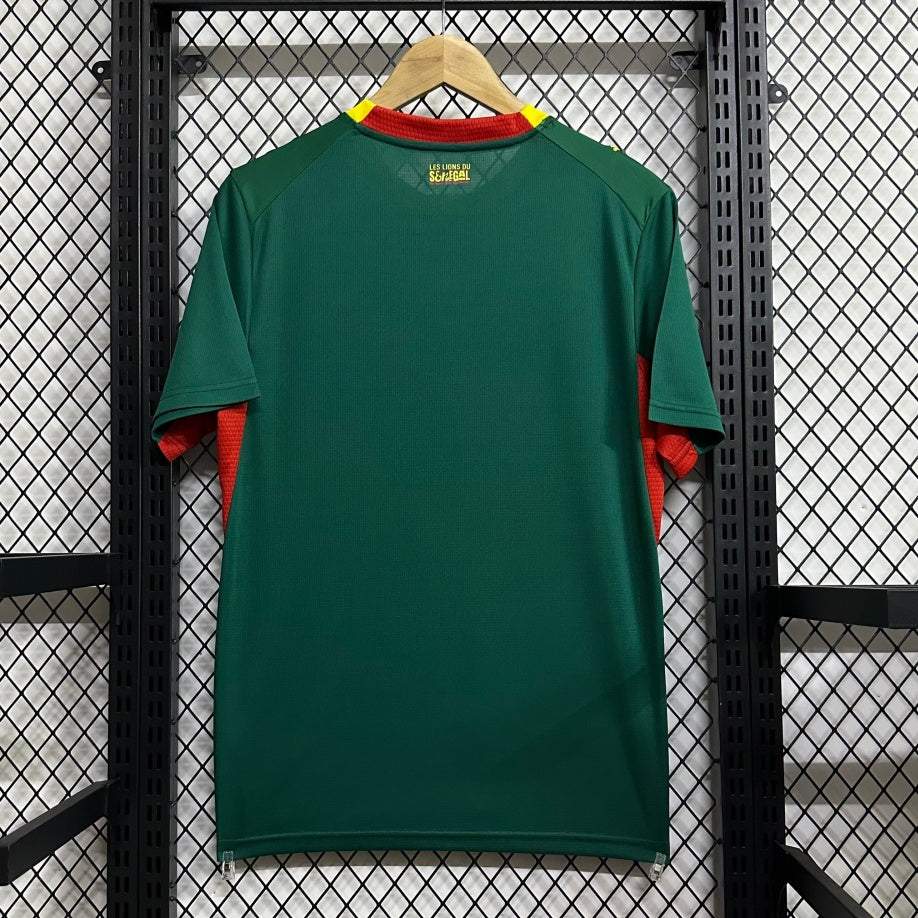 Maillot domicile Sénégal 25/26 Le 12 -ème Maillot, maillot de football avec couleurs officielles et logo de l'équipe.
