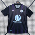 Maillot de football Toulouse Third 2025/26, marque Le 12 -ème Maillot, dorsal visible, design bleu et blanc, détails du logo.