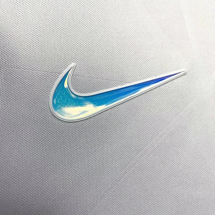 Maillot Angleterre 2022/23 Le 12 -ème Maillot, design concept avec logo et détails du maillot de football.
