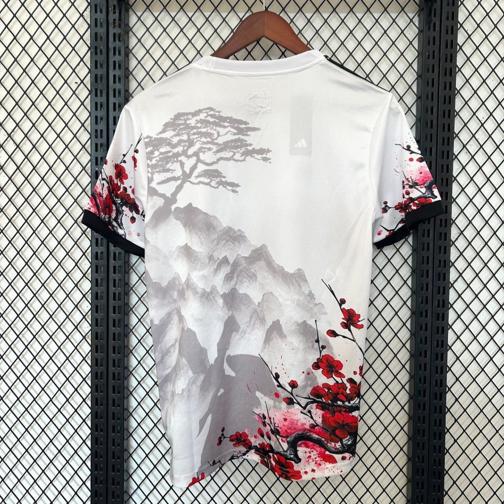 Maillot 2024 Le 12 -ème Maillot inspiré de l'anime japonais, style A, avec motifs colorés et design unique visible sur le produit.