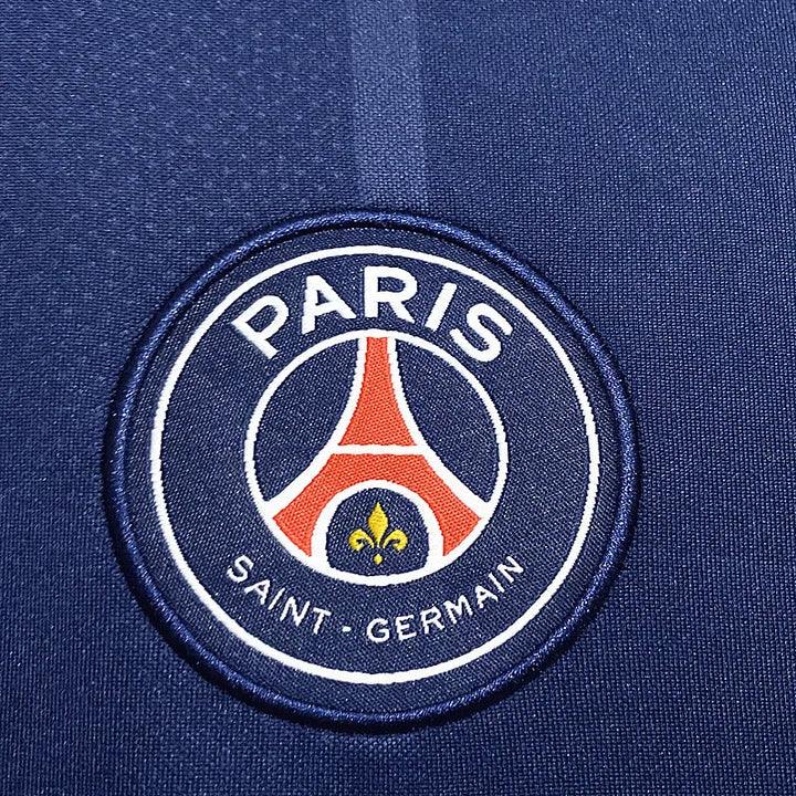 Maillot domicile PSG 21/22 Le 12 -ème Maillot, maillot de football rouge avec logo du club Paris Saint-Germain.