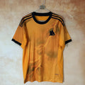 Maillot extérieur AS Roma pour enfants 25/26 ans, en tissu léger avec logo Le 12 -ème Maillot, vue de face.