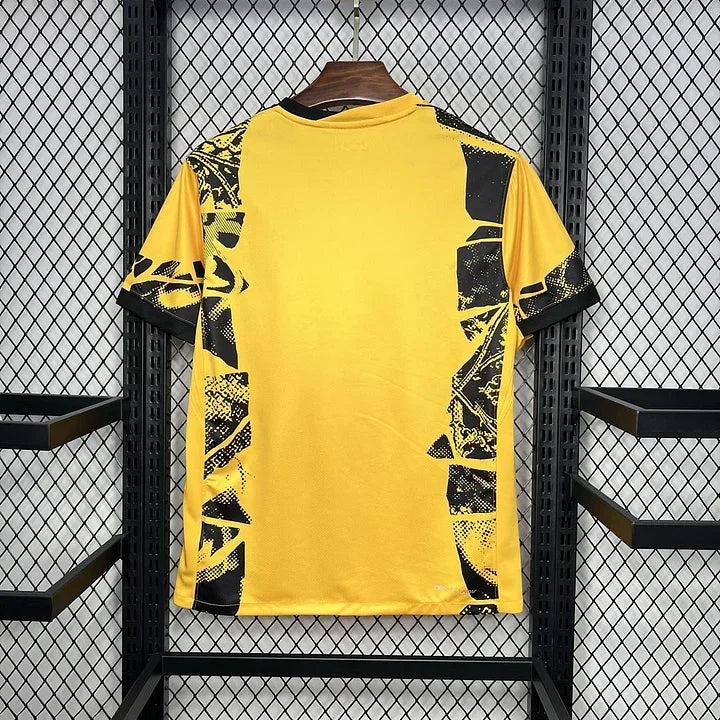 Maillot third de l'Inter Milan 2024/25 de la marque Le 12 -ème Maillot, vue de face avec les logos et les détails du design.