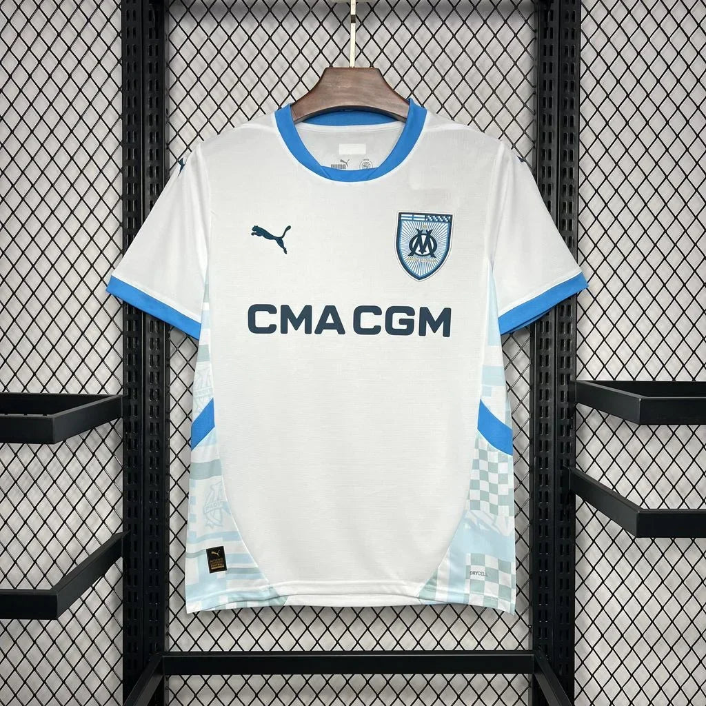 Maillot Olympique de Marseille saison 2024-25 de la marque Le 12-ème Maillot, vue de face avec logo et design moderne.