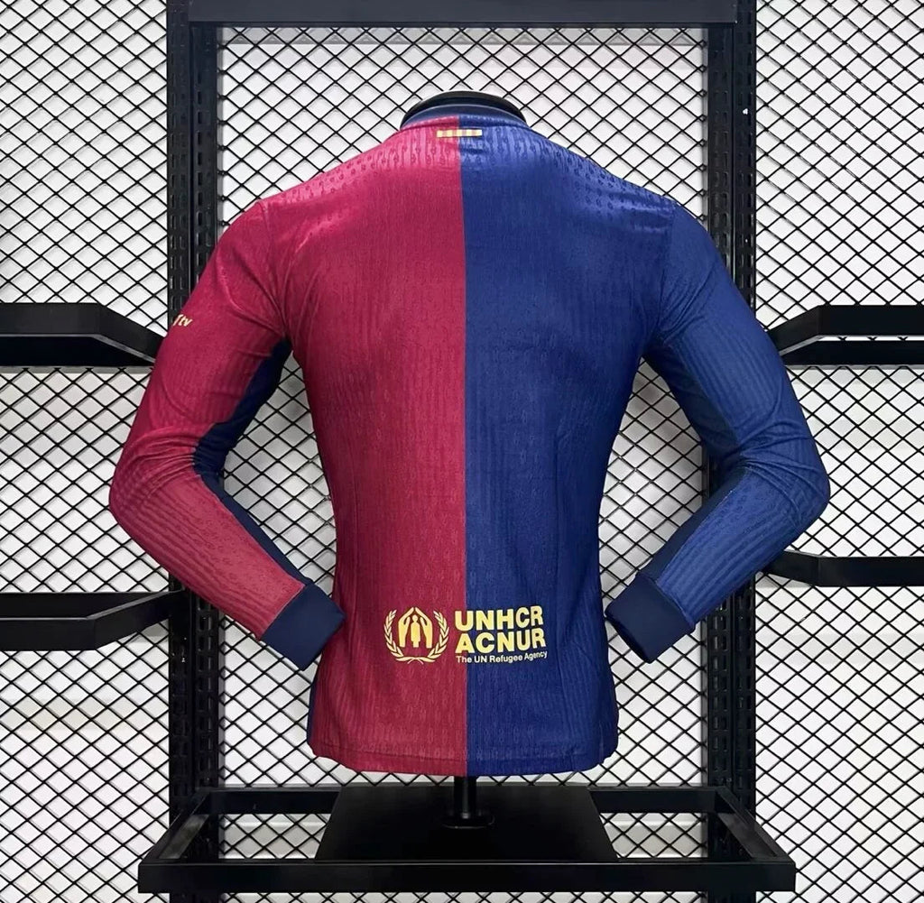 Maillot à manches longues Barcelone 24-25 de la marque Le 12 -ème Maillot, vue de face avec logo et détails du design.