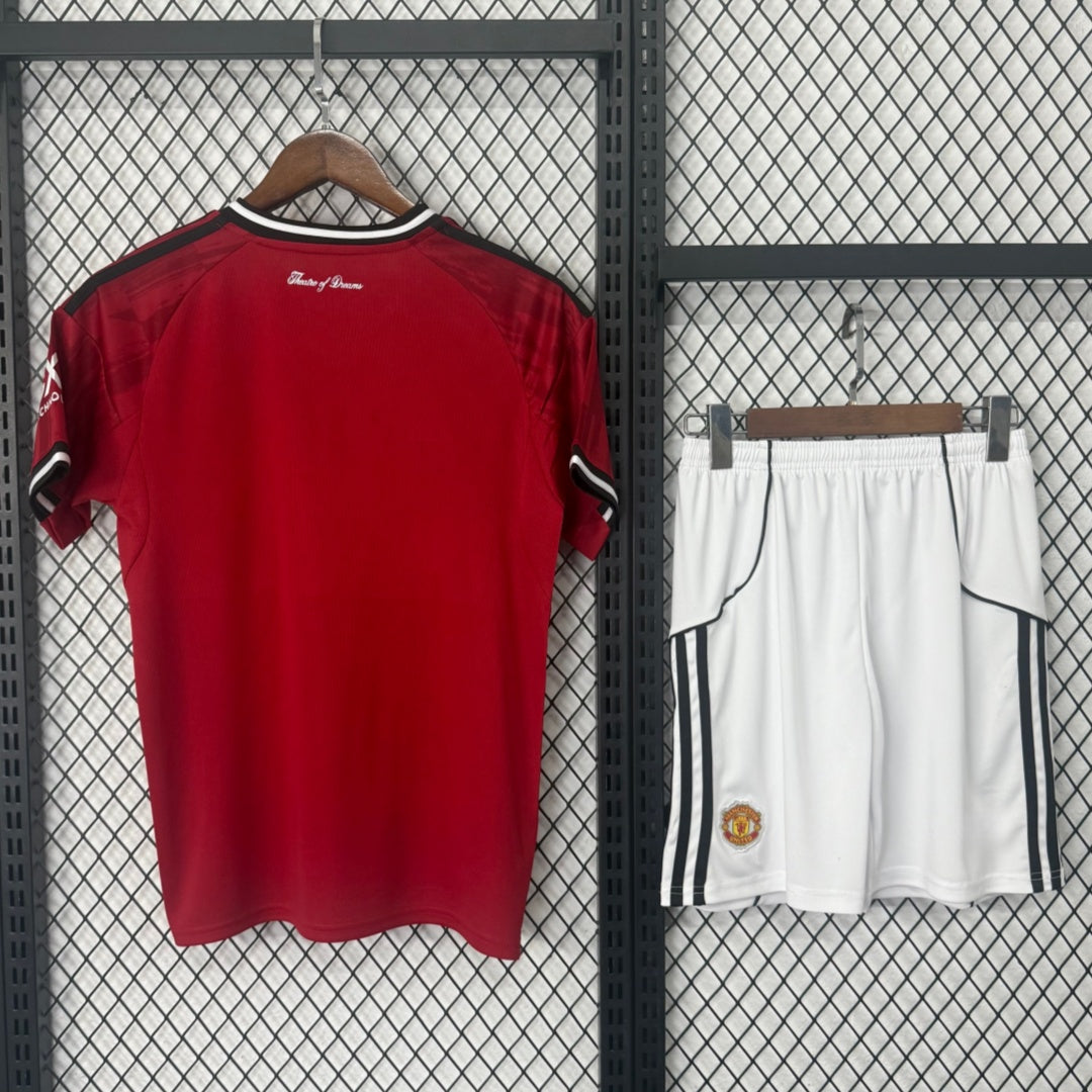 Maillot domicile adulte Manchester United 25/26 Le 12 -ème Maillot, maillot rouge avec logo et détails officiels.