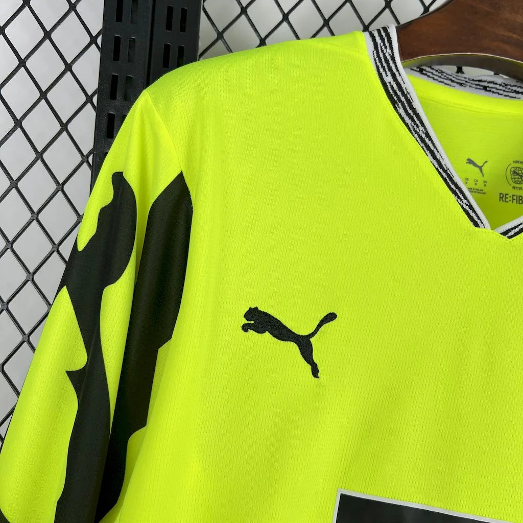 Maillot Dortmund manches longues 2025-26 de Le 12 -ème Maillot, vue de face avec logo et détails du design.