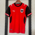 Maillot domicile Autriche 25/26 de Le 12 -ème Maillot, maillot de football avec drapeau autrichien et logo.