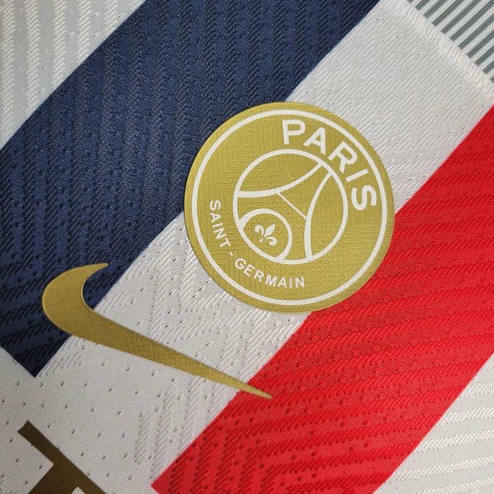 Maillot Paris 2023 2024 Concept de la marque Le 12 -ème Maillot, vue de face avec design moderne et couleurs vives.