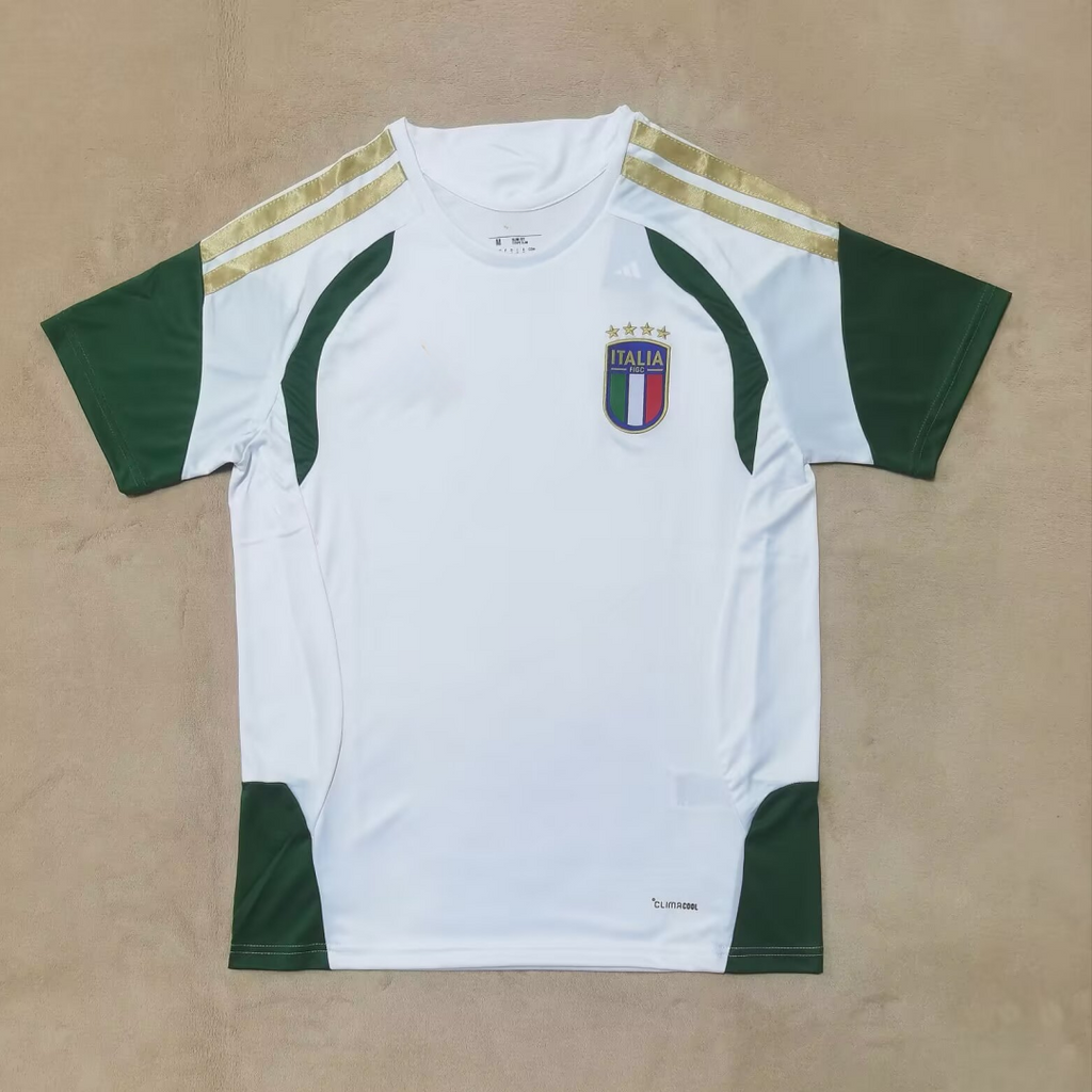 Maillot de football blanc Italie 25/26 Le 12 -ème Maillot, design spécial pour la saison 2025/2026, vue de face.