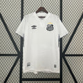 Maillot Santos 24/25 Le 12 -ème Maillot, maillot de football avec logo et numéros visibles, bleu et blanc.