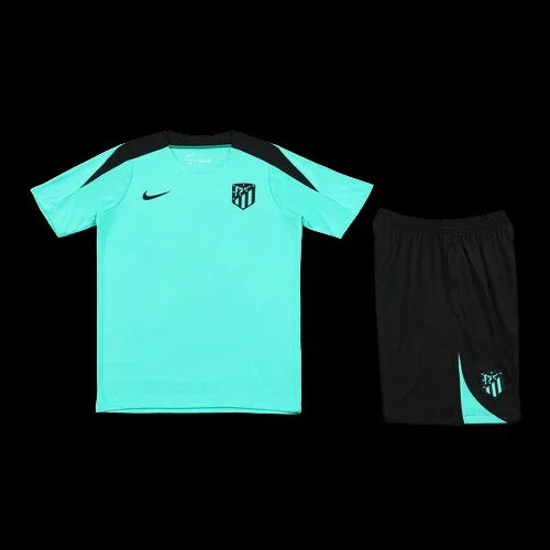 Ensemble Atletico Madrid Le 12 -ème Maillot, maillot de football rouge avec logo du club et détails blancs.