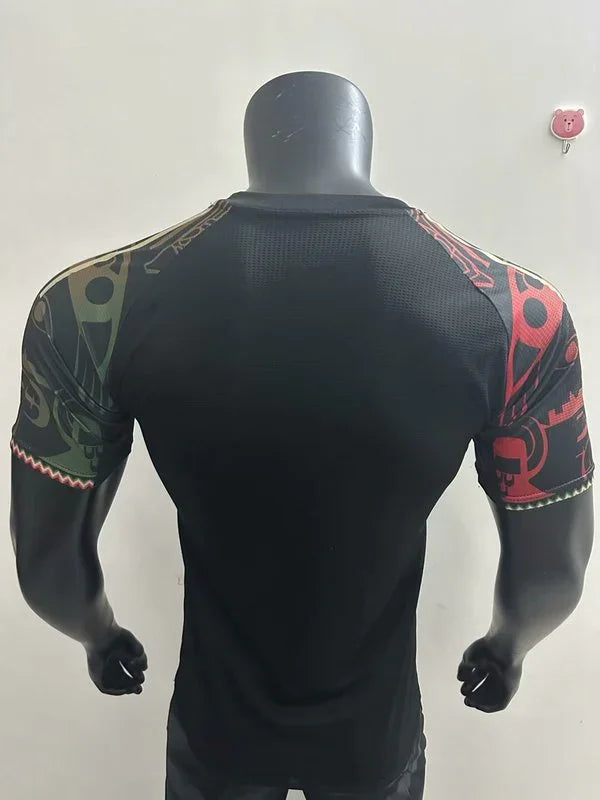 Maillot Mexique 2025-26 de Le 12 -ème Maillot, maillot de football avec logo et design coloré, vue de face.