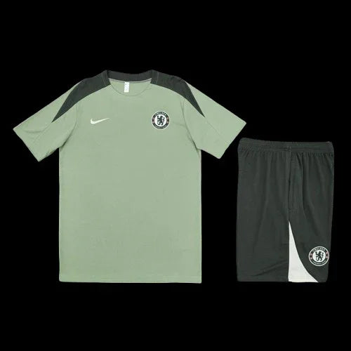 Ensemble Chelsea Le 12 -ème Maillot, vêtement de sport avec logo, en tissu noir et blanc, vue de face.