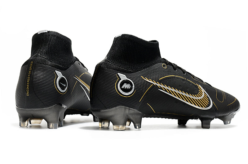 Crampons Mercurial Superfly IX Elite pour football, semelles à crampons pour meilleure adhérence et performance.