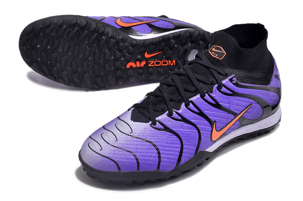Crampons Mercurial Superfly IX Elite de Le 12 -ème Maillot, vue détaillée avec pointes en métal pour football.