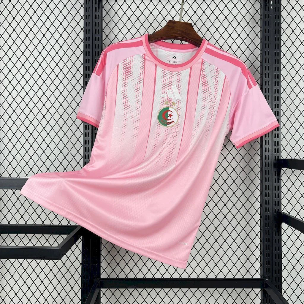 Maillot de football Algérie concept 2026 de la marque Le 12 -ème Maillot, vue de face avec logo et design moderne.