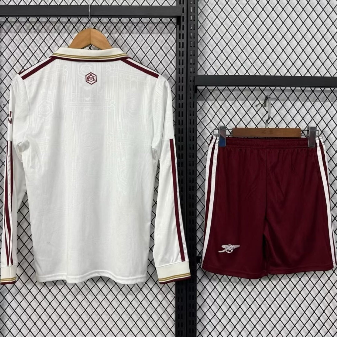Ensemble de football Arsenal third adulte, maillot à manches longues, marque Le 12 -ème Maillot, blanc avec logo et détails.