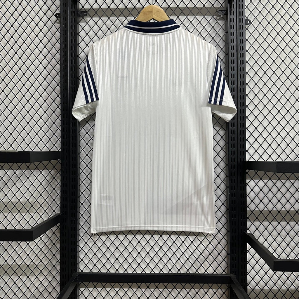 Maillot blanc Oasis 25/26 de Le 12 -ème Maillot, vêtement pour sports ou activités extérieures, en tissu léger et confortable.