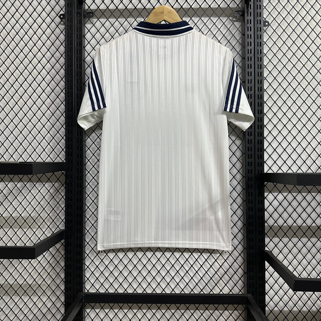 Maillot blanc Oasis 25/26 de Le 12 -ème Maillot, vêtement pour sports ou activités extérieures, en tissu léger et confortable.