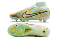 Crampons Mercurial Superfly IX Elite pour football, semelles en acier avec pointes pour meilleure adhérence sur le terrain.