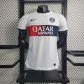 Maillot extérieur Paris 2023-2024 Le 12-ème, maillot de football avec logo et design officiel, vue de face.