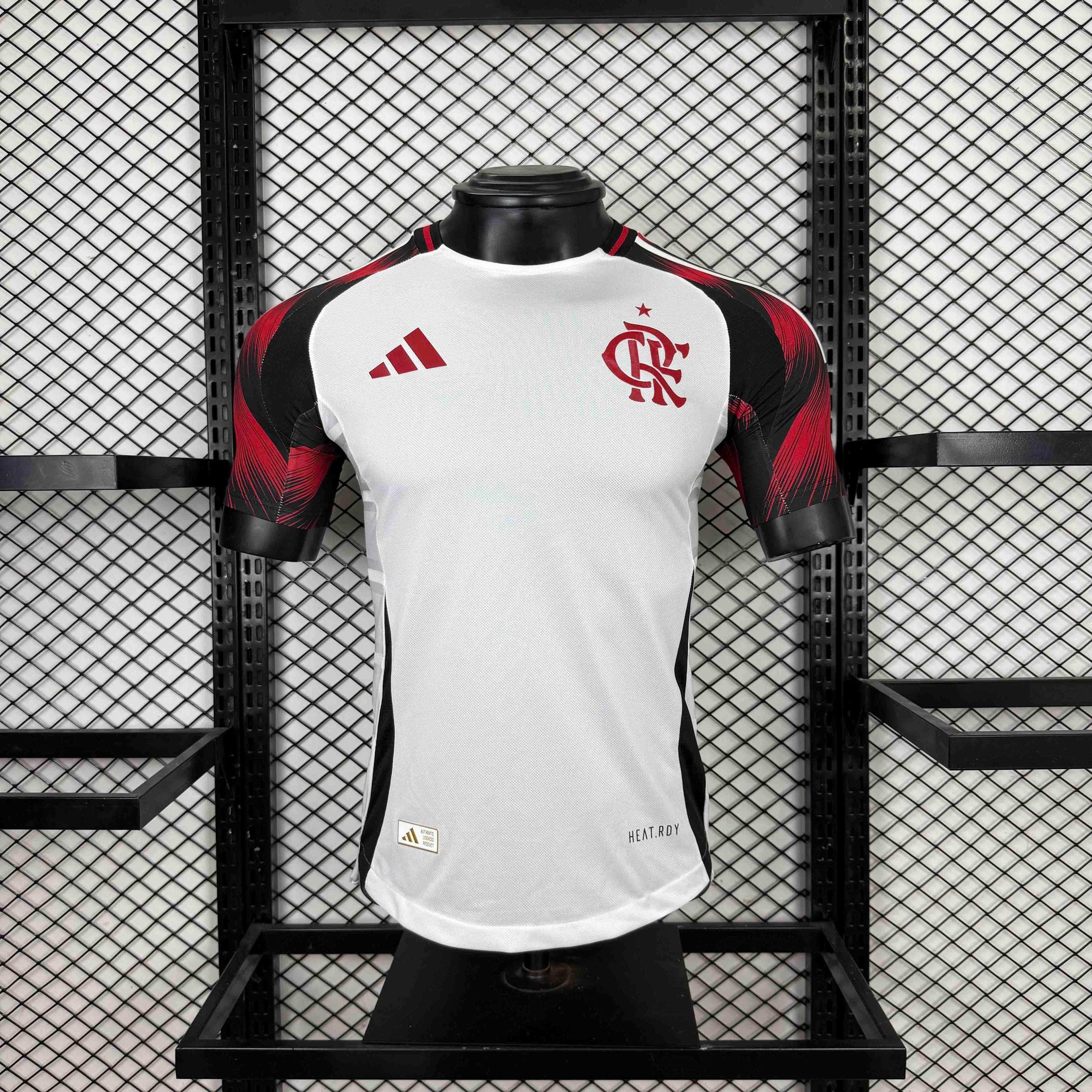 Maillot extérieur Flamengo 2025-26 de la marque Le 12, avec logo et design officiel, vue de face sur fond neutre.