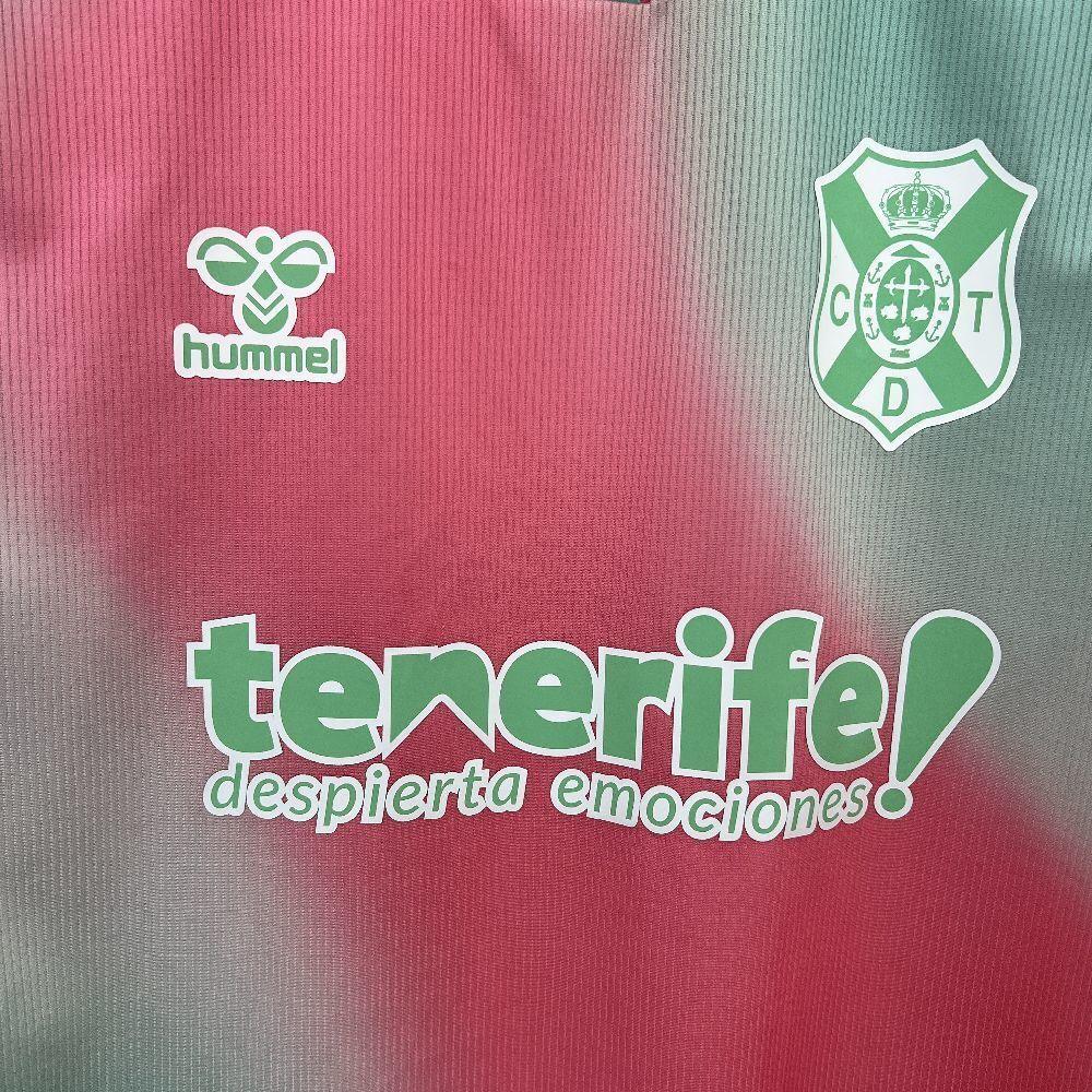 Maillot extérieur du Tenerife 2025-26 de la marque Le 12, jersey de football avec logo et design officiel visible.