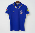 Maillot domicile de l'Italie 1996, rétro, en tissu bleu avec le logo de l'équipe nationale, par Le 12 -ème Maillot.