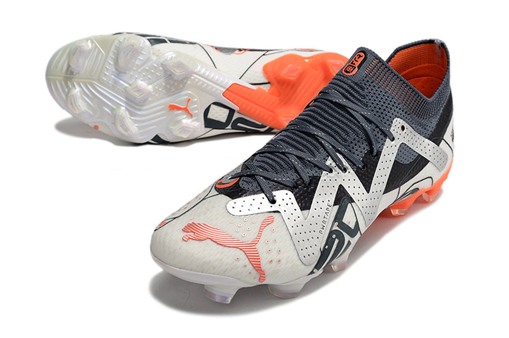 Crampons Future Ultimate FG de Le 12 -ème Maillot, avec pointes en métal robustes et fixation solide pour football.