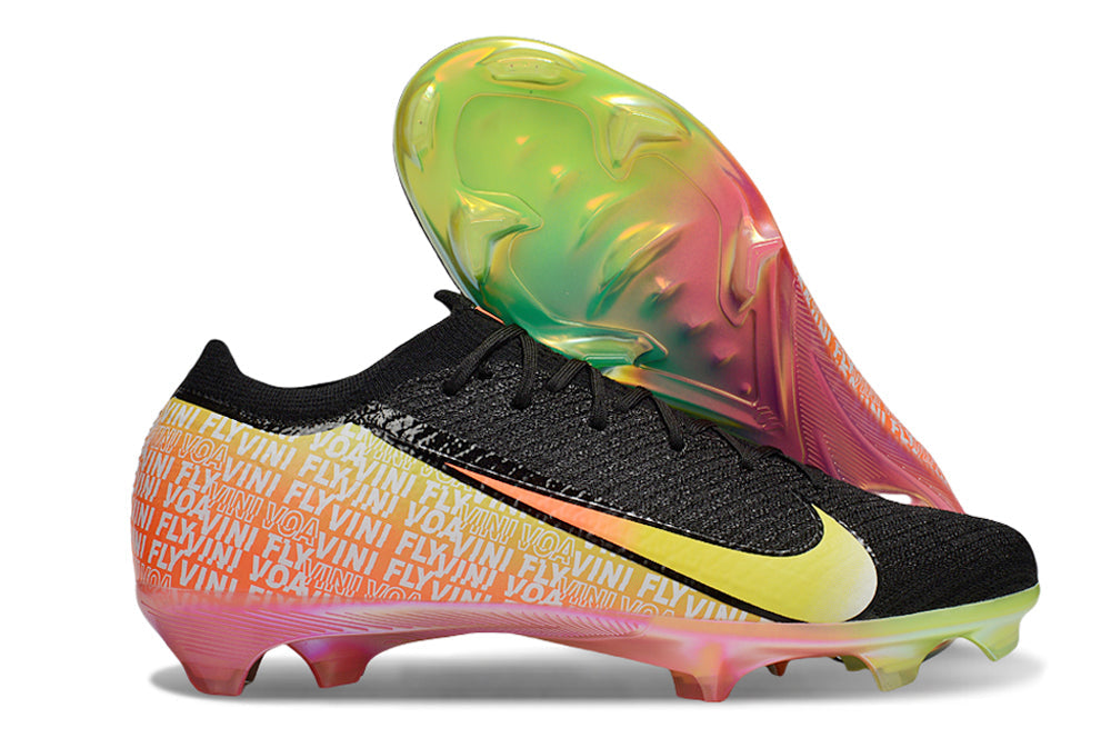 Crampons Mercurial Superfly IX Elite pour football, fixation solide et design performant, vue de côté sur fond blanc