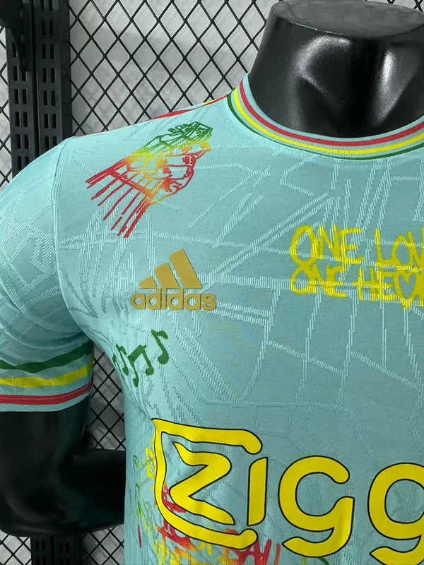 Maillot de football Ajax concept 2025-26 de la marque Le 12 -ème Maillot, vue de face avec design moderne et logo officiel.