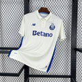 Maillot extérieur du FC Porto 2025-26, fabriqué par Le 12, avec logo officiel et design sportif visible sur le maillot.