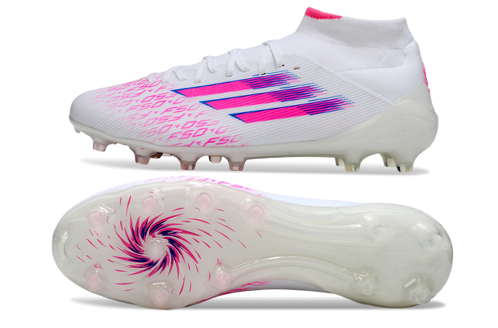 Crampons F50 élites de Le 12 -ème Maillot, équipements de montagne avec pointes en acier pour l'escalade et la randonnée.