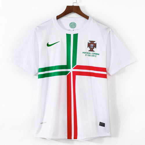 Maillot extérieur rétro du Portugal 2011-2012 de la marque Le 12, vue de face avec détails de l'équipe et couleurs nationales.