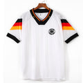 Maillot domicile rétro de l'Allemagne 1992 de la marque Le 12, détails du maillot blanc avec logo et motif rétro.
