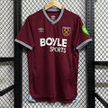 Maillot domicile West Ham United 25/26 Le 12-ème Maillot, maillot de football avec logo et couleurs officielles.