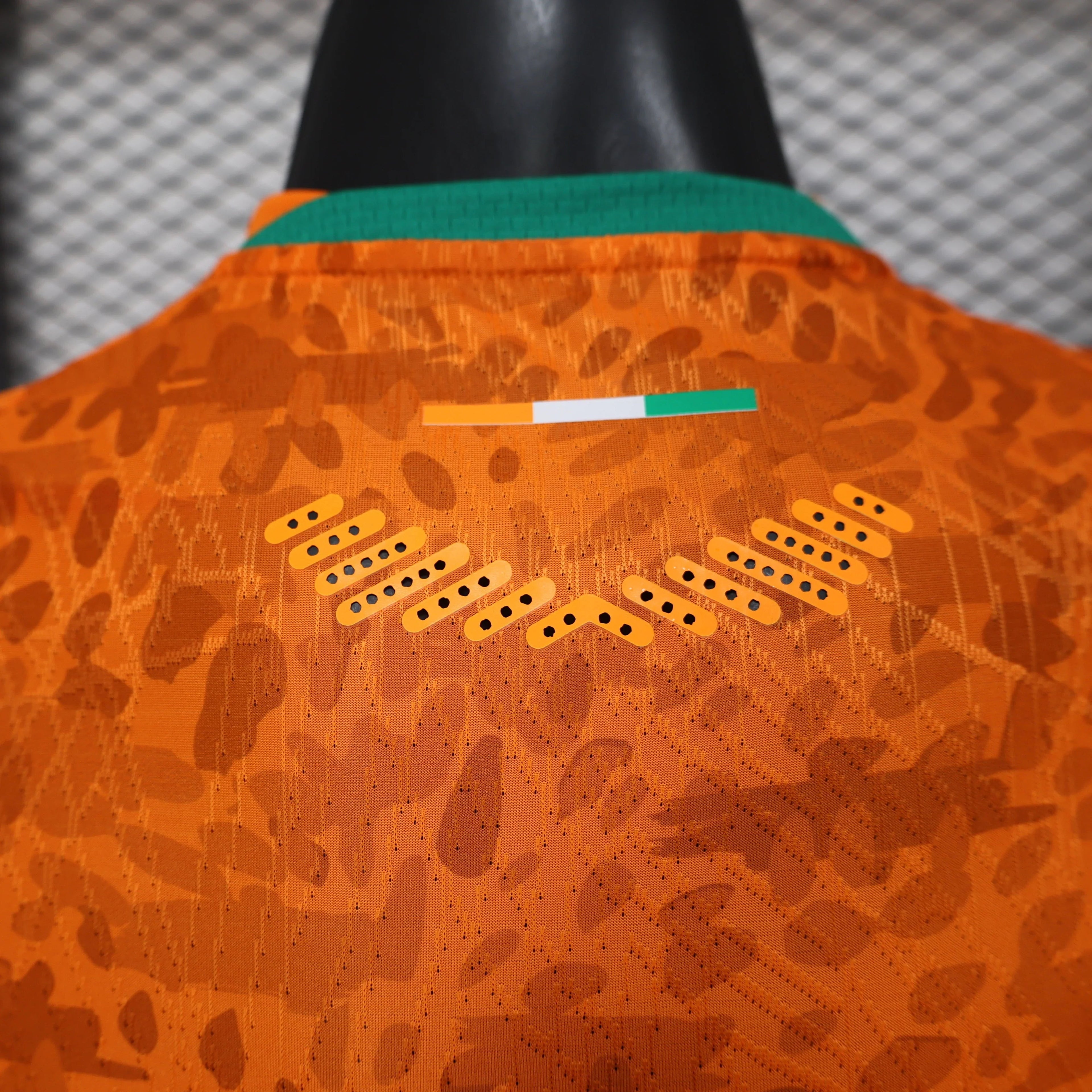 Maillot Côte d'Ivoire Coupe du Monde 2026 Le 12ème Maillot, bleu avec logo et détails sportifs visibles.