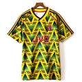 Maillot extérieur rétro Arsenal 1991-1993, marque Le 12-ème Maillot, avec logo et design vintage visible sur le maillot.