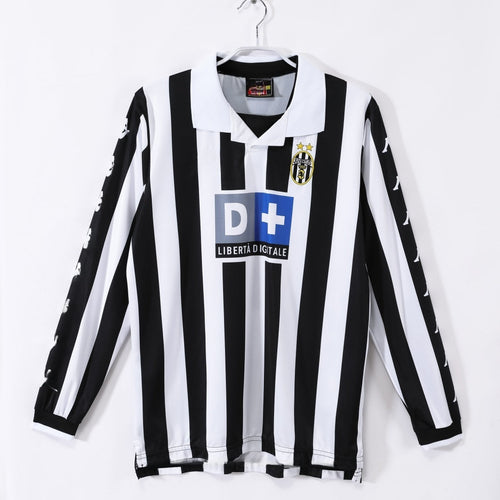 Maillot domicile rétro de football Juventus 1999-2000 à manches longues, marque Le 12 -ème Maillot, design classique.