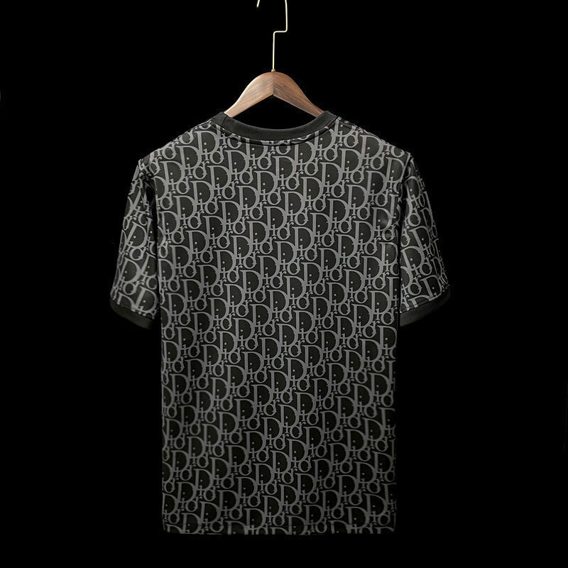 Maillot PSG Dior spécial 25/26 de la marque Le 12-ème, vue de face avec logo et détails du design.