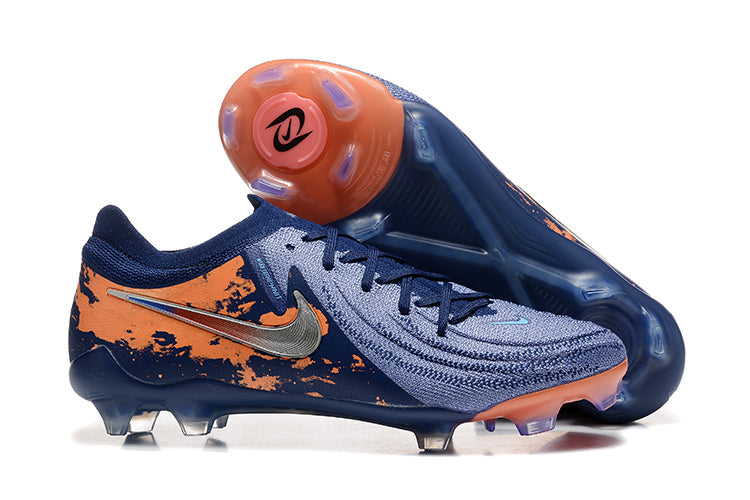 Crampons Phantom Luna élite de Le 12 -ème Maillot, avec pointes en acier pour l'escalade ou la marche sur glace.