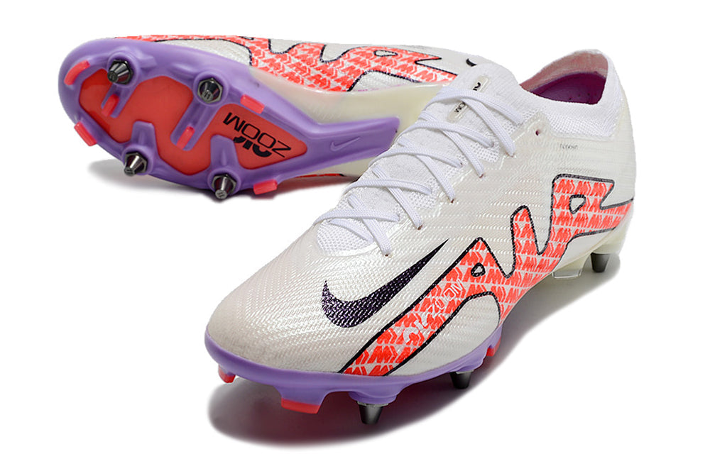 Crampons Mercurial Vapor XV Elite de Le 12 -ème Maillot, semelles en acier avec crampons en métal pour football.