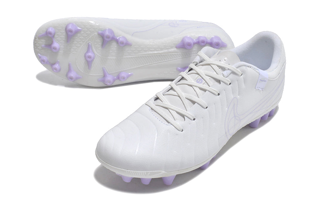 Crampons Legend X Academy de Le 12 -ème Maillot pour escalade, montrant la fixation et la semelle robustes.