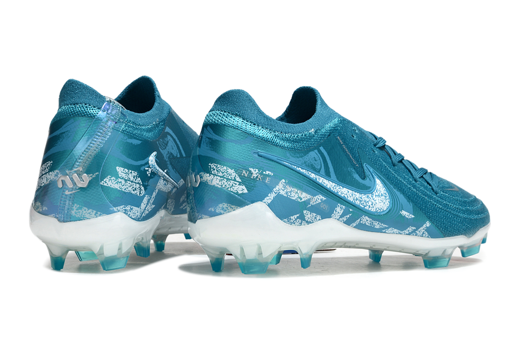 Crampons Le 12 -ème Maillot Phantom Luna Elite pour chaussures d'alpinisme, avec piquets en acier robustes.