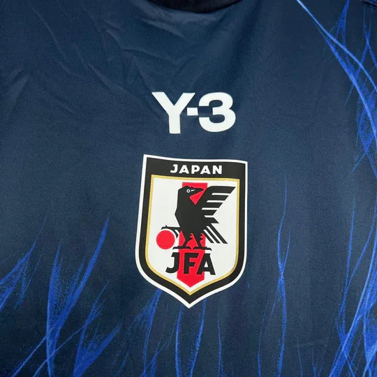 Maillot domicile du Japon Y-3 2024/2025, léger et respirant, avec design officiel en bleu et blanc, par Le 12 -ème Maillot.